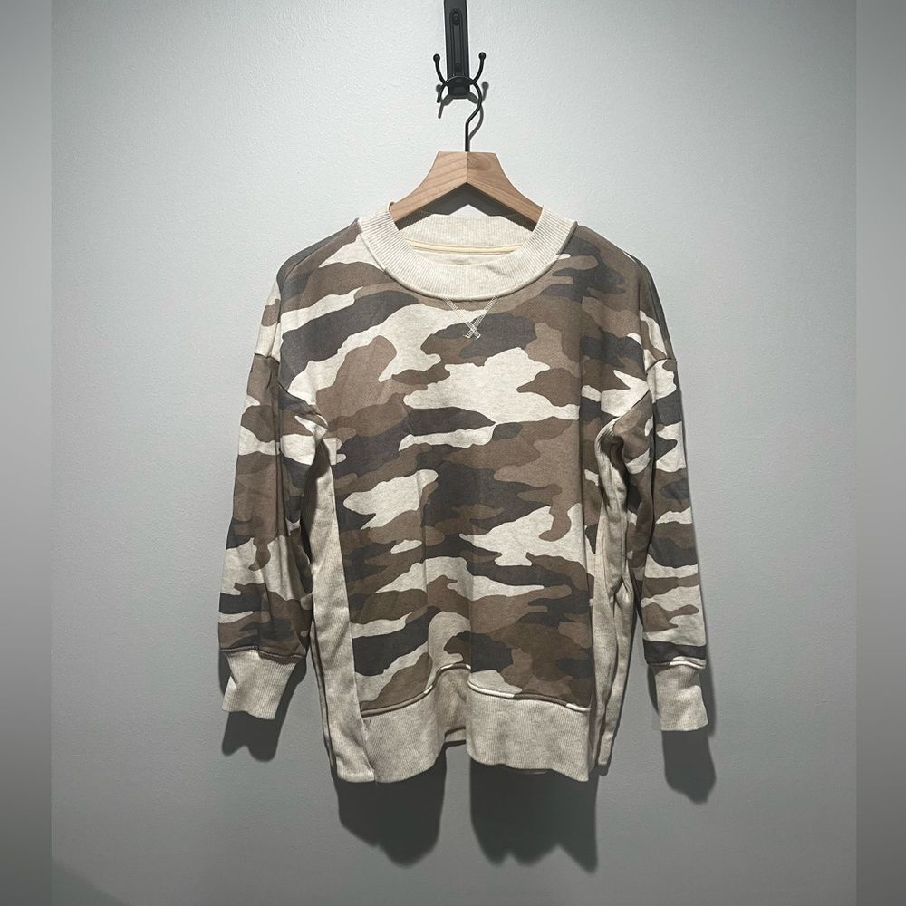 Aerie Crewneck Camouflage Sweatshirt with Slit XS